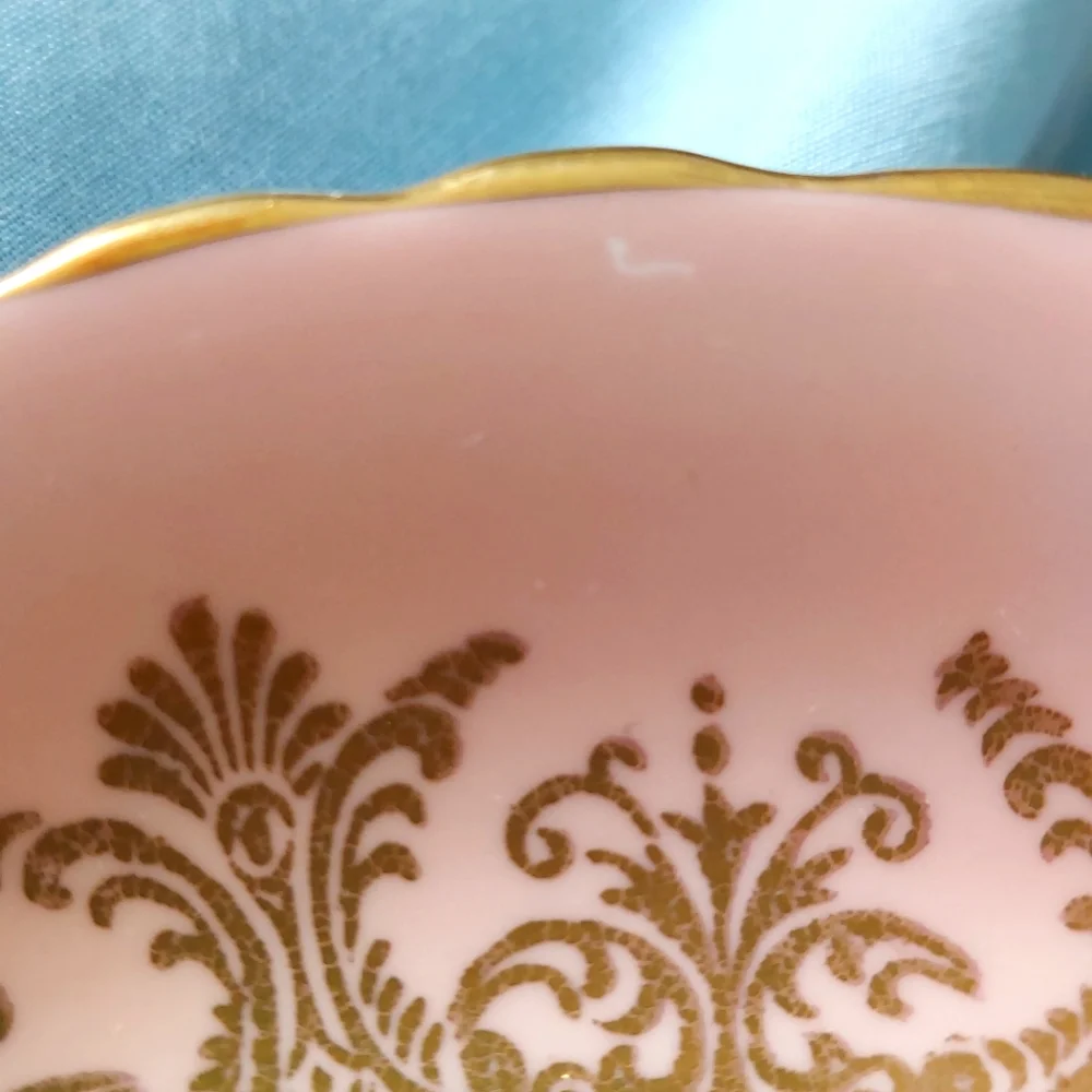 Paragon Pink Gold Filigree Tea Cup & Saucer - Picture 11 of 11